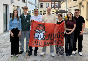 Teilnehmer des Juso-Gründungs-Treffens: v.l.n.r.: Jana Pfeffermann, Hannes Schmitt, Stefan Czelustek, Maximilian Kramlich, Johanna Müller-Drescher, Luana Scheit, Cedrik Lothspeich [Foto: Maren Schmitt]